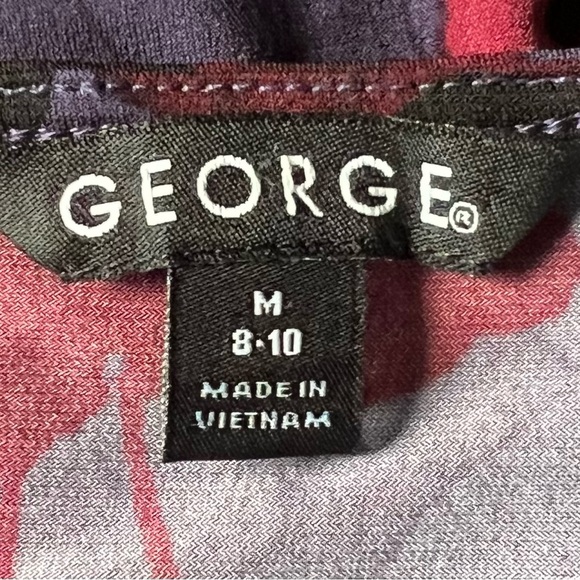 Ladies Medium George Dress. EUC - Picture 7 of 8